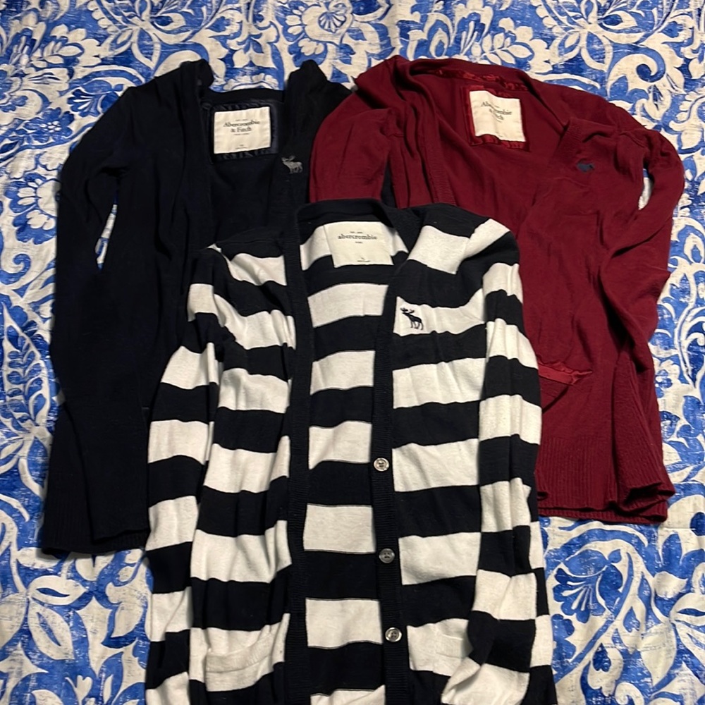 Bundle Abercrombie & Fitch cardigan sweaters